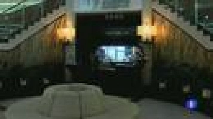 Telediario 1 - Parchís, futbolín, videojuegos y cartas para La Roja