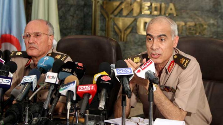 Telediario 1 - Traspaso de poderes en Egipto