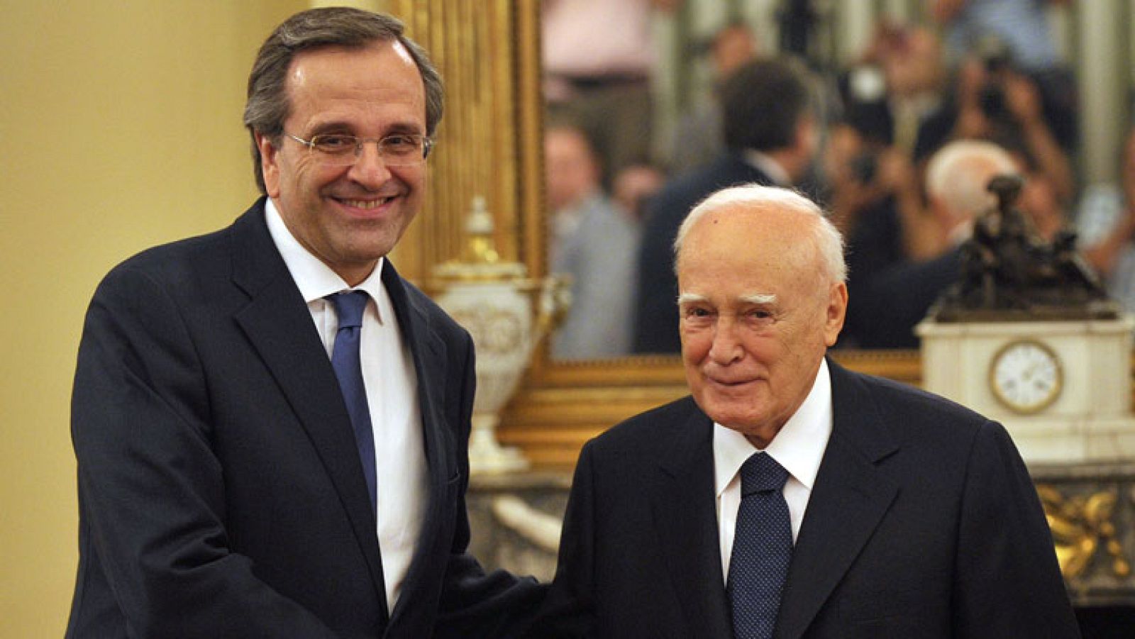 Tripartito en el Gobierno griego