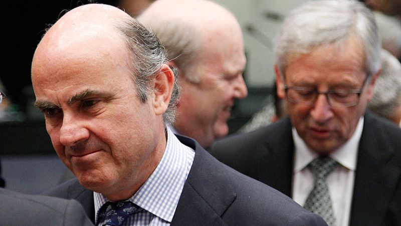 De Guindos dice que la petición formal del rescate bancario se realizará "en los próximos días" 
