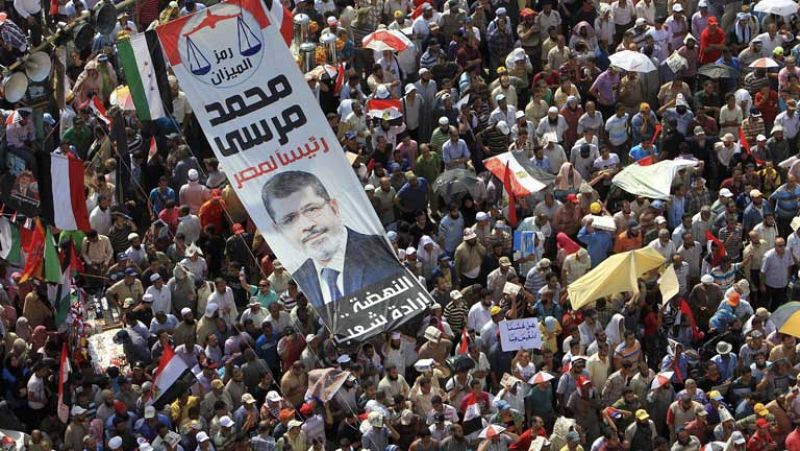 Miles de egipcios llenan Tahrir en pleno pulso de islamistas y militares