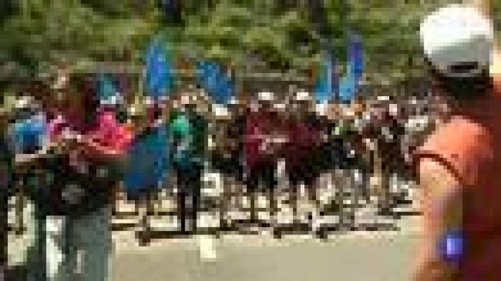 Telediario 1 - Ciñera (León) se vuelca para recibir a los mineros asturianos de la 'marcha negra'