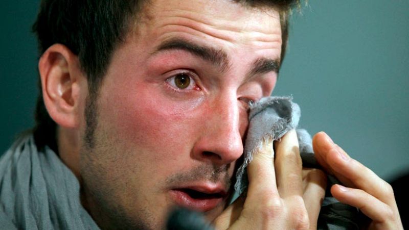 El futbolista del Real Betis Miguel Roqué Farrero, Miki Roqué, ha fallecido este domingo en una clínica de Barcelona, a los 23 años, a causa del cáncer óseo que le obligó a anunciar su retirada del fútbol en marzo de 2011. 