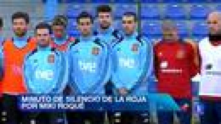 Telediario 1 - La selección guarda un minuto de silencio por Miki Roqué