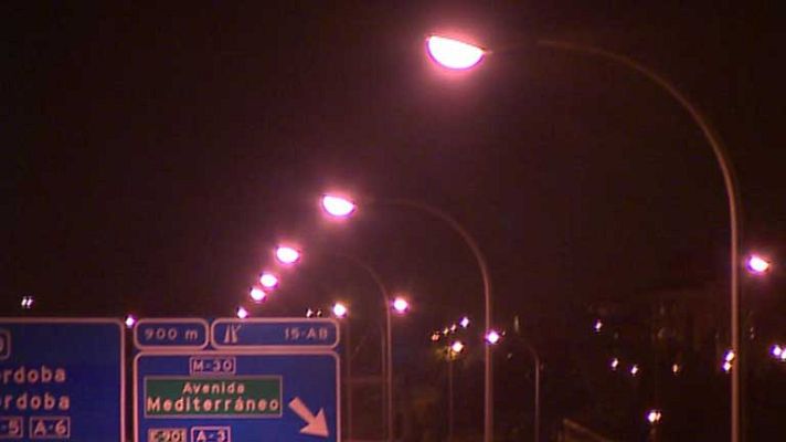 Telediario 1 - Falta de iluminación en carreteras