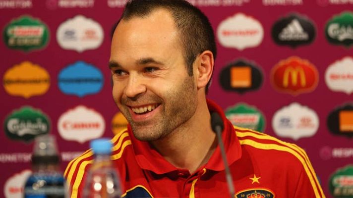 Telediario 1 - Iniesta: "Solo pienso en llegar a la final"
