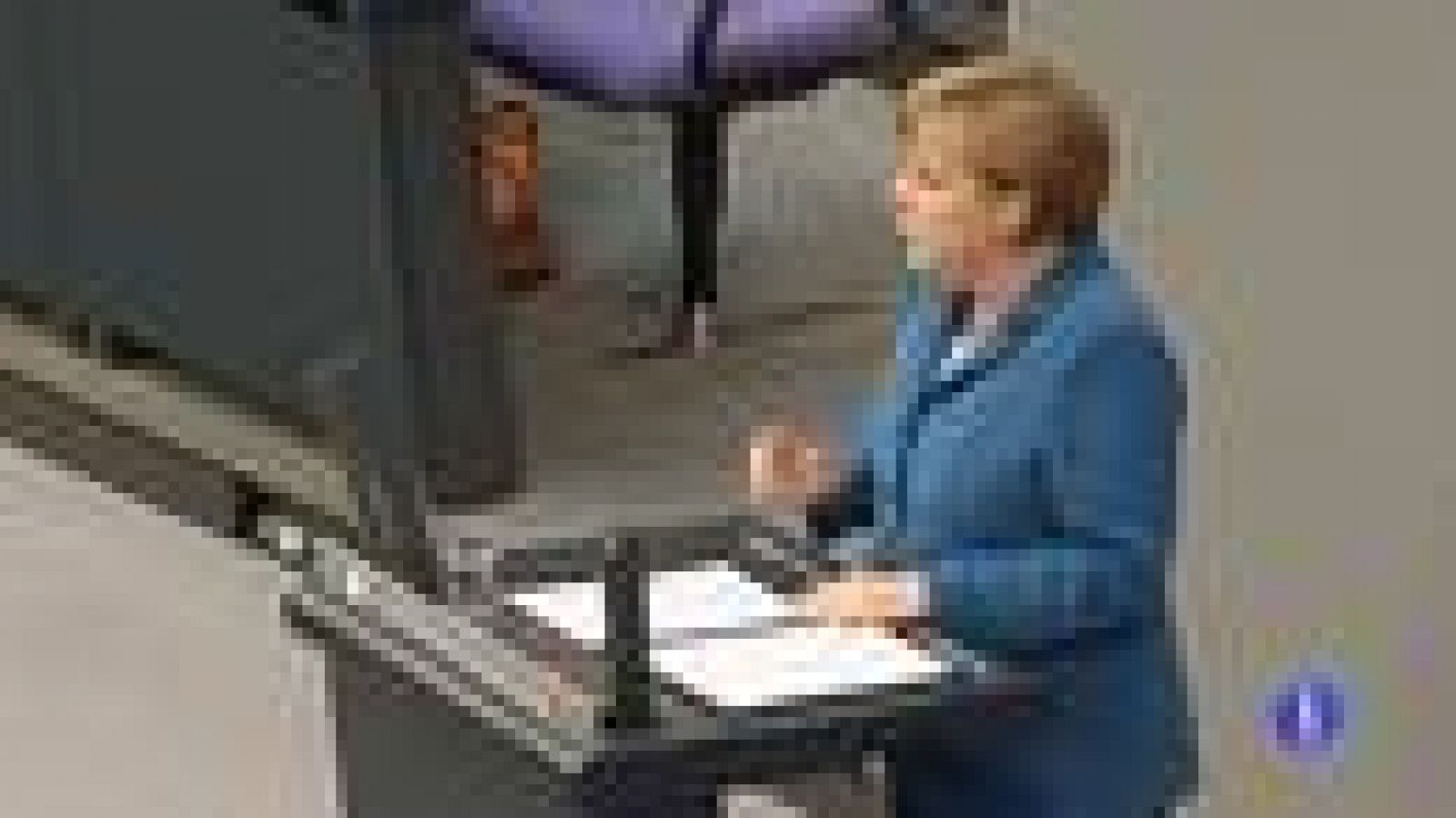 Angela Merkel insiste en que no le parece buena idea colectivizar la deuda