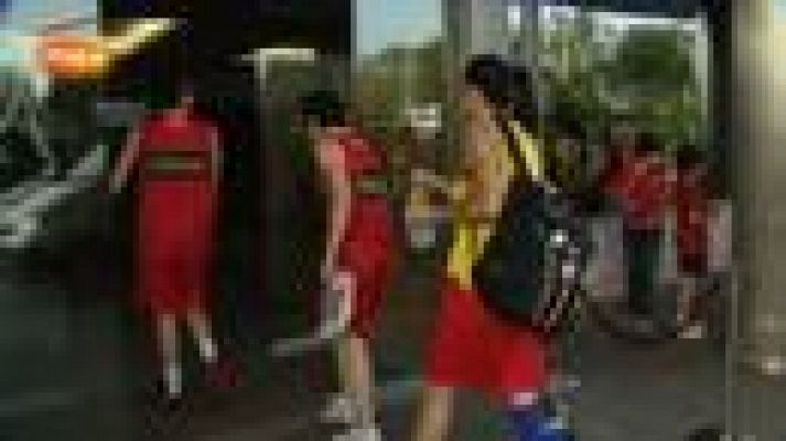 La selección femenina de basket vibra con la Roja