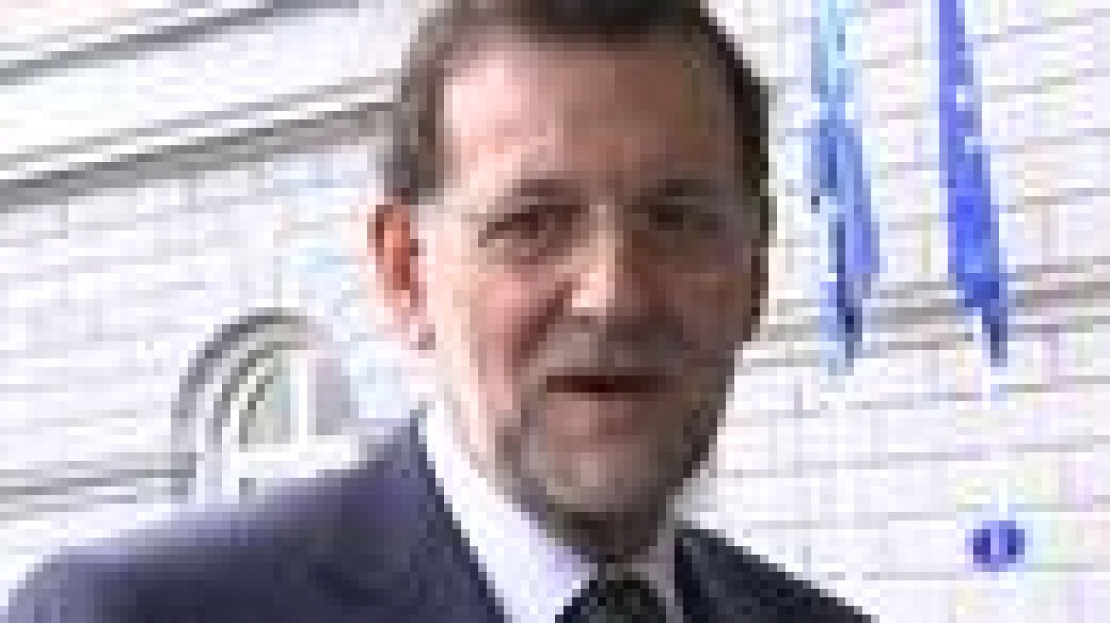 El presidente del Gobierno, Mariano Rajoy, y el líder de la oposición, Alfredo Pérez Rubalcaba, han alabado el juego de España en la Eurocopa 2012, tras eliminar a Portugal y llegar a la final.