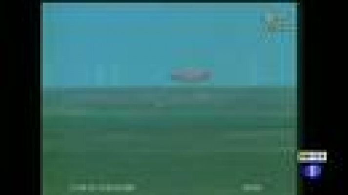 Telediario 1 - Regresan a la tierra los cosmonautas chinos de la nave Shenzhou IX