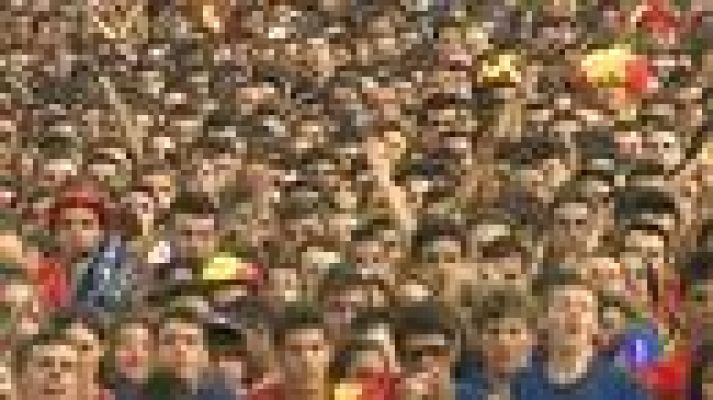 Telediario 1 - Los triunfos de la 'Roja', unen a los españoles