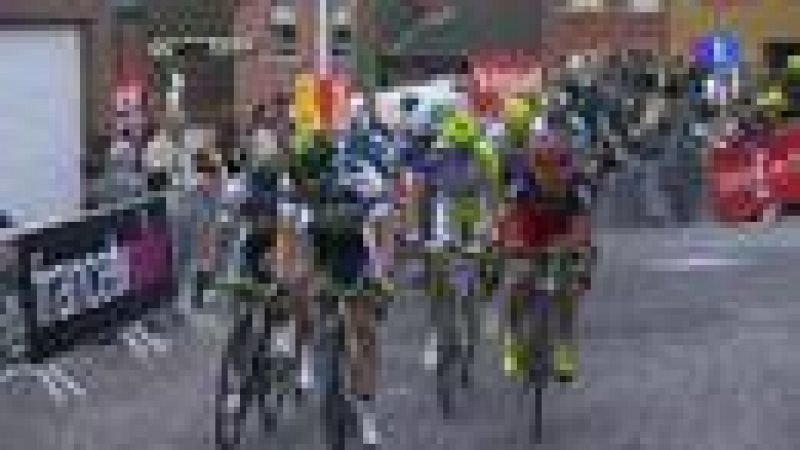 El eslovaco Peter Sagan, del equipo Liquigas, ha sido el vencedor de la primera etapa del Tour de Francia, disputada entre las localidades belgas de Lieja y Seraing sobre 198 kilómetros, mientras que el suizo Fabian Cancellara (RadioShack), segundo, 