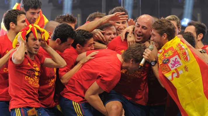 Telediario 1 - Fiesta por todo lo alto para poner el broche a una Eurocopa histórica