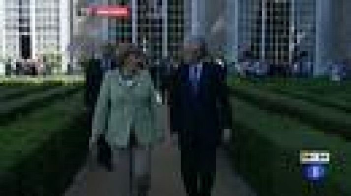 Telediario 1 - Merkel y Monti se reúnen en Roma tras la cesión de Alemania en el Consejo Europeo