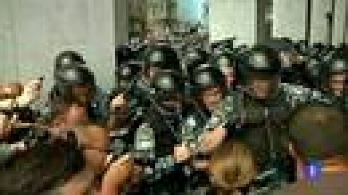 Telediario 1 - Crisis política en Ucrania