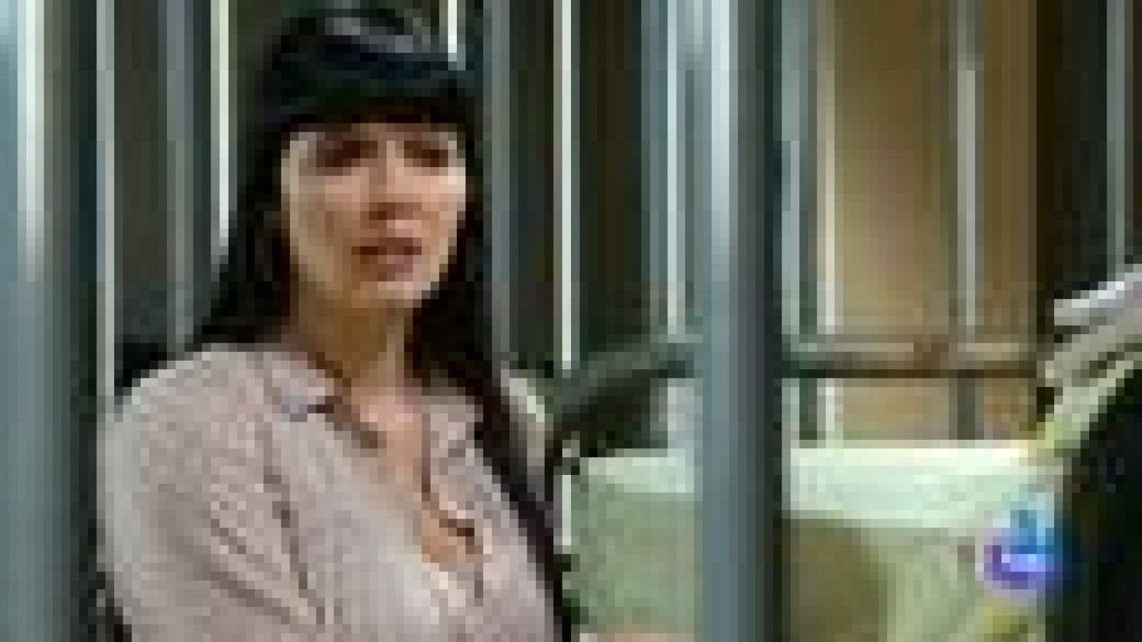 Corazón apasionado - Capítulo 42 - Teresa va a la comisaría para acusar a Alejandro y a Bruno del asesinato de Isidro (fragmento)