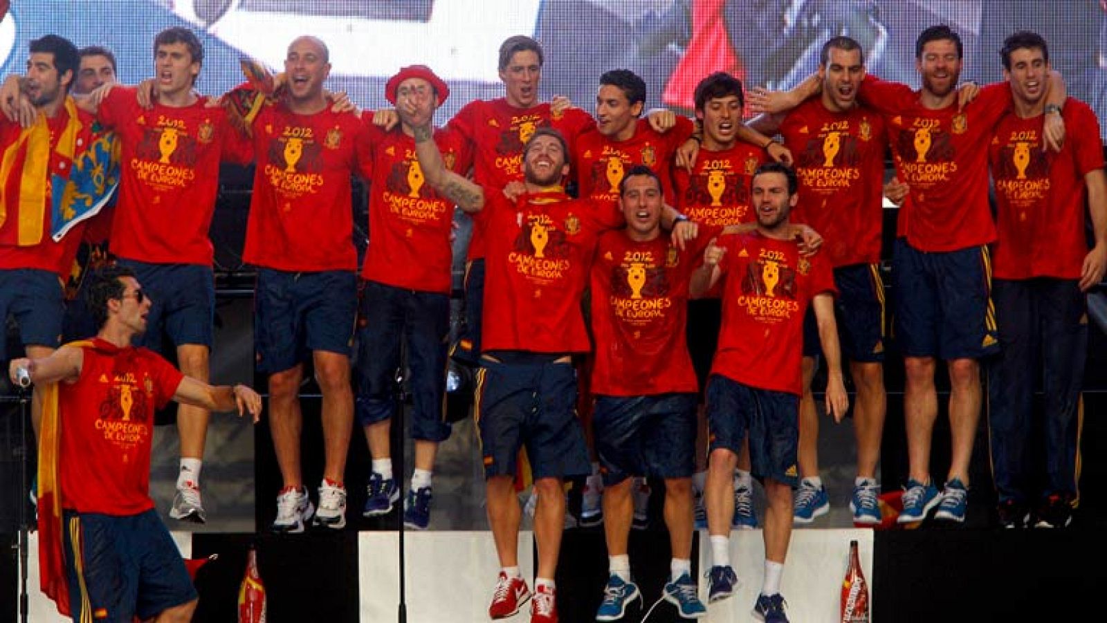 La FAD critica a la selección por la celebración de la Eurocopa - Informativo 24h | Ver