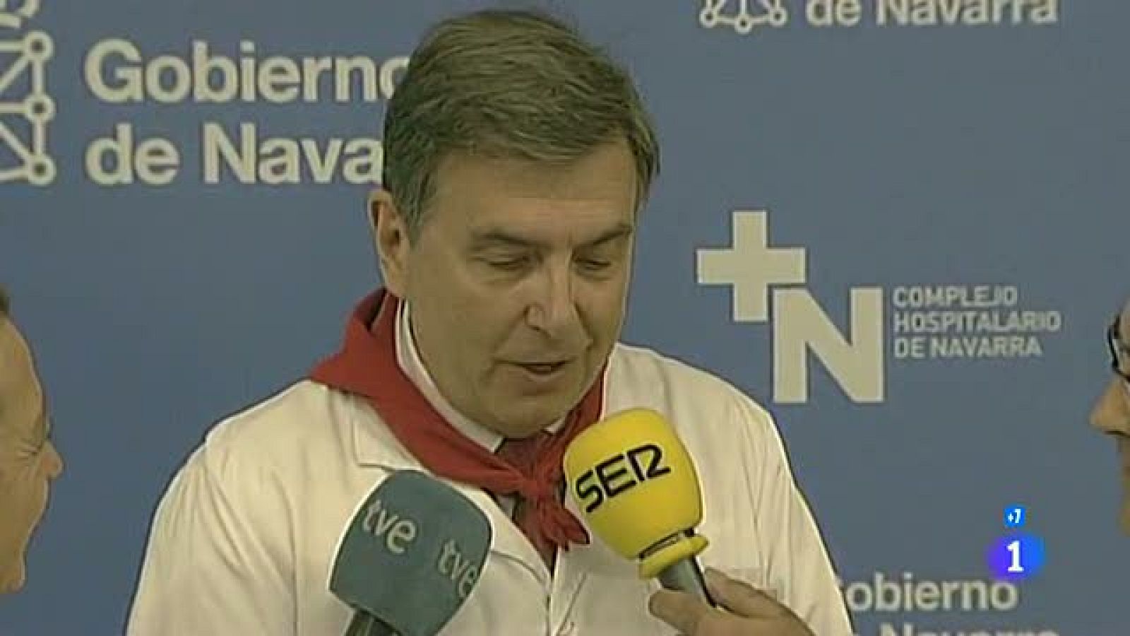 Seis heridos en el primer encierro de San Fermín 2012, uno por asta de toro | Ver