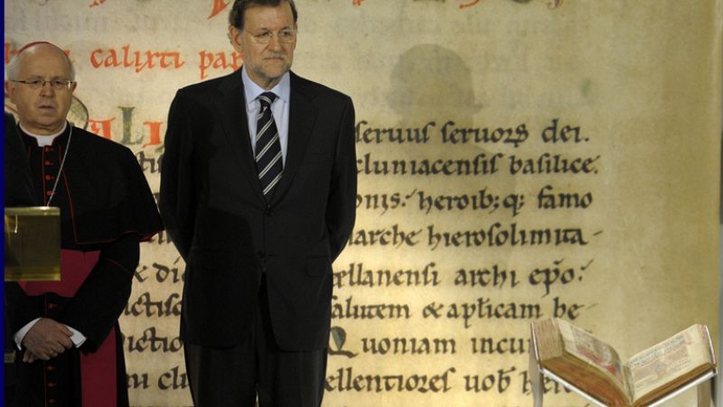 Rajoy y Feijoo asisten presiden el acto de devolución del Códice Calixtino en la Catedral de Santiago