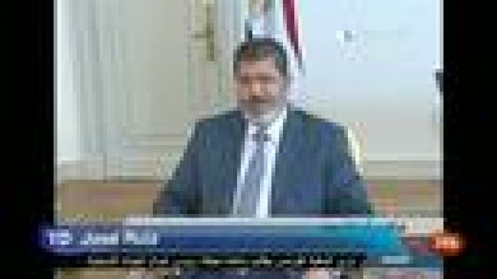 Mursi restituye el Parlamento egipcio disuelto por la cúpula militar