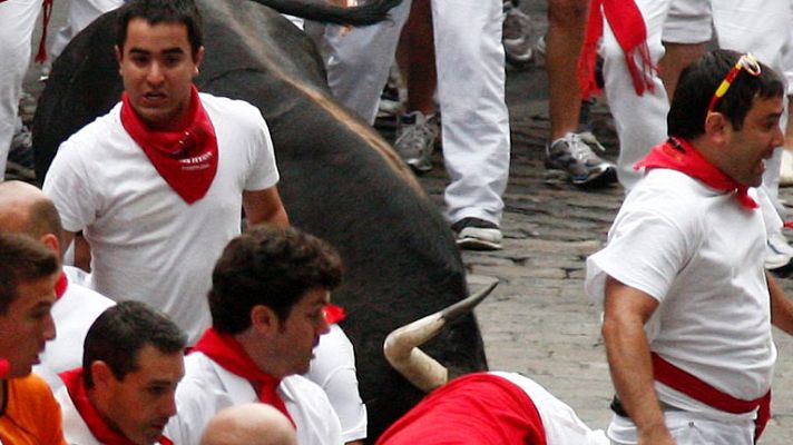San Fermín - RNE te narra el tercer encierro de San Fermín 2012 en imágenes