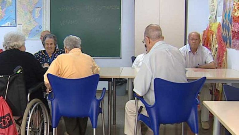 Quienes se ocupan de cuidar a nuestros mayores en España son mujeres