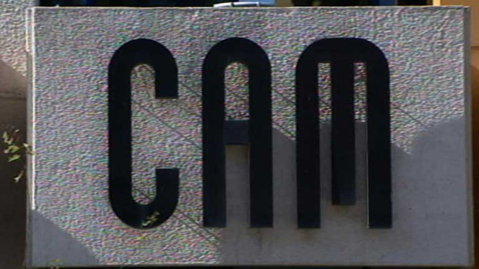 Cinco exdirectivos de la CAM están acusados de estafa y apropiación indebida