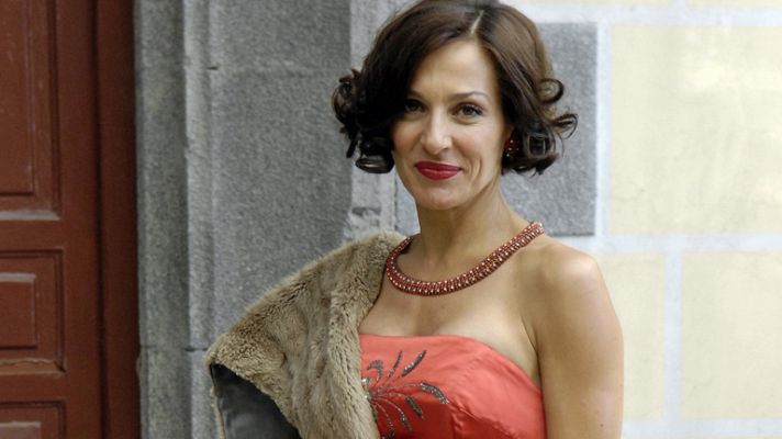 Amar en tiempos revueltos - Amar -  Caracterización de Angélica