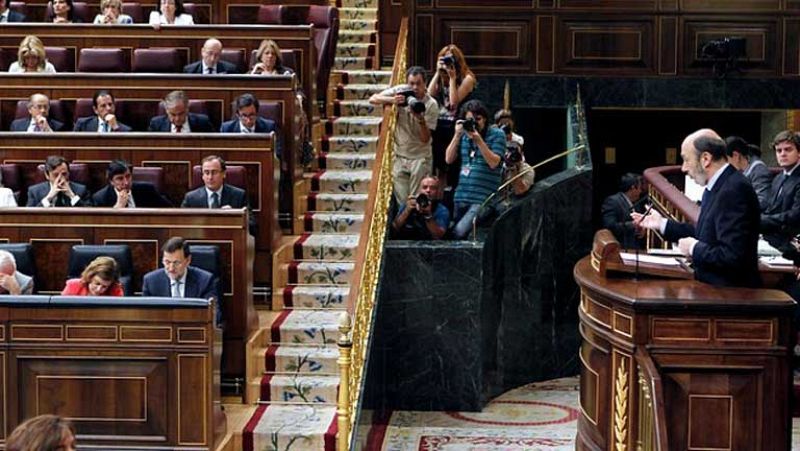 Rubalcaba propone al Gobierno un gran pacto de estado para luchar contra la crisis