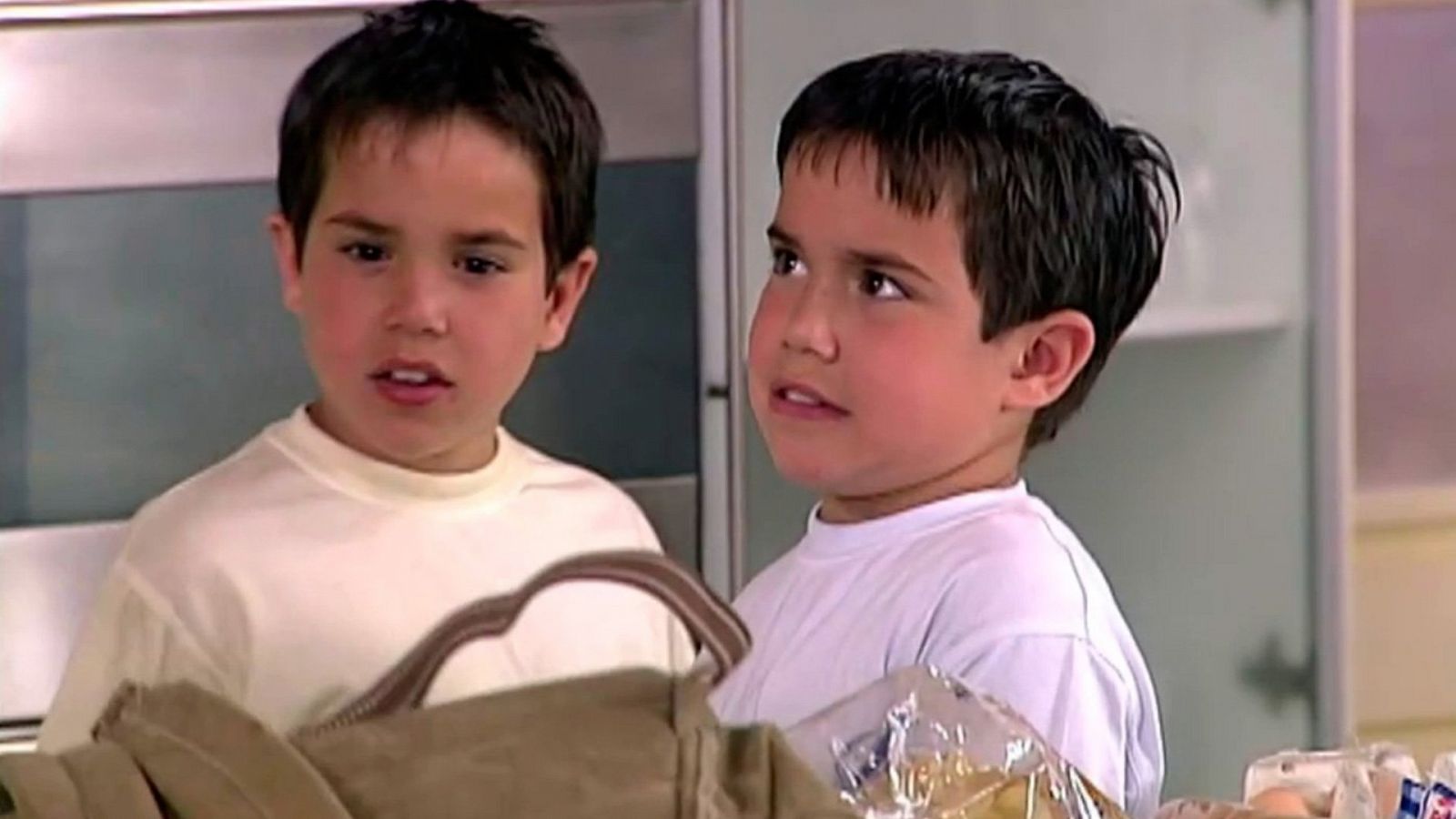 Ana y los siete - Temporada 1 - Episodio 14: Abuela de fin de semana - Ver ahora