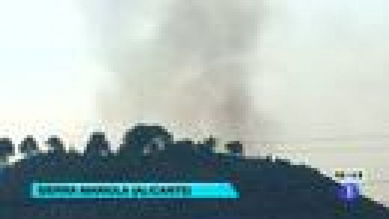 200 desalojados por el incendio en las localidades alicantinas de Alcoy y Cocentaina