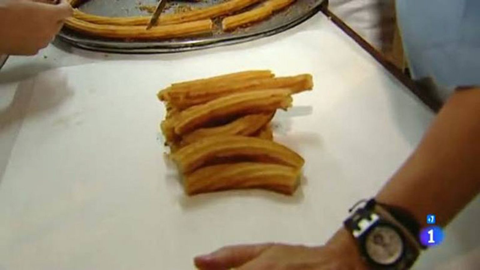 El sabor de los Sanfermines lo pone la churrería La Mañueta desde 1872 | Ver