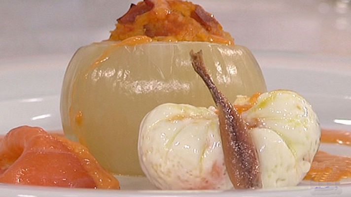 Huevos escalfados con cebolla