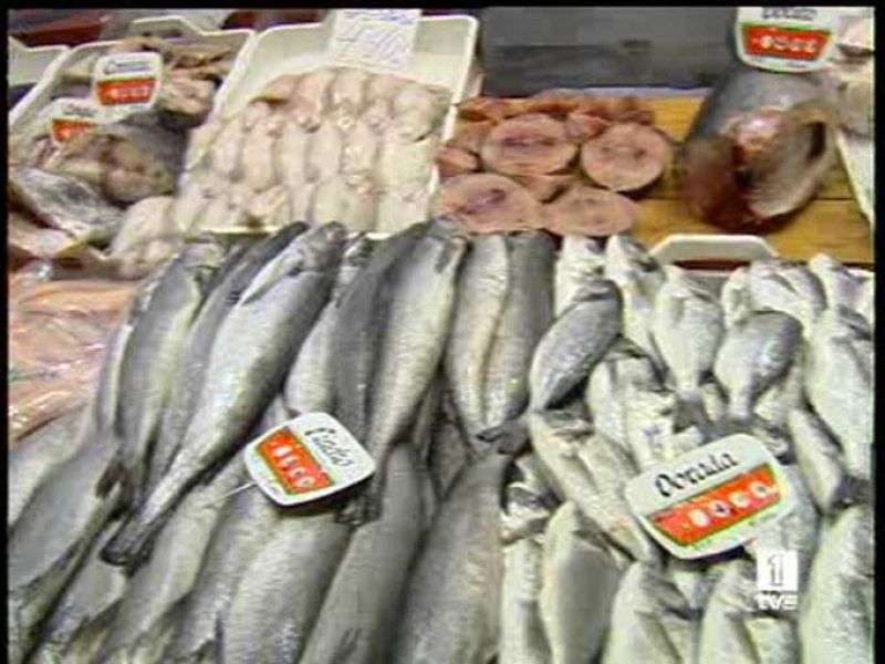 En los mercados y supermercados hemos encontrado un poco de todo. Algunos estantes vacíos y también mucho enfado de los vendedores porque creen que se han exagerado las noticias sobre desabastecimiento.