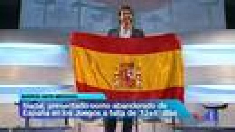 El abanderado español en los Juegos Olímpicos de Londres, el  tenista Rafael Nadal, ha recibido este sábado la bandera que portará  en la ceremonia de inauguración de la cita olímpica el próximo 27 de  julio. 