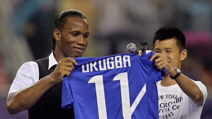 Telediario 1 - Drogba, recibido como un héroe en China