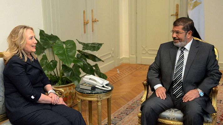 Informativo 24h - Clinton llega a Egipto