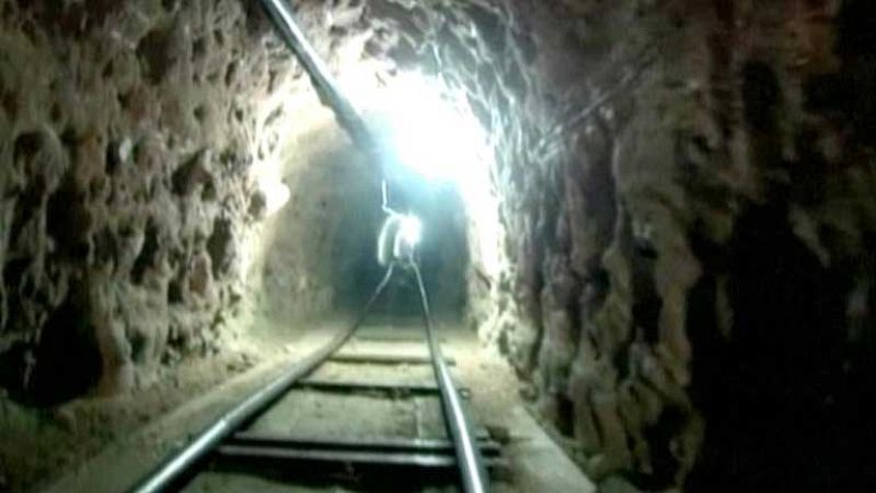 El ejército mexicano encuentra dos narcotúneles 