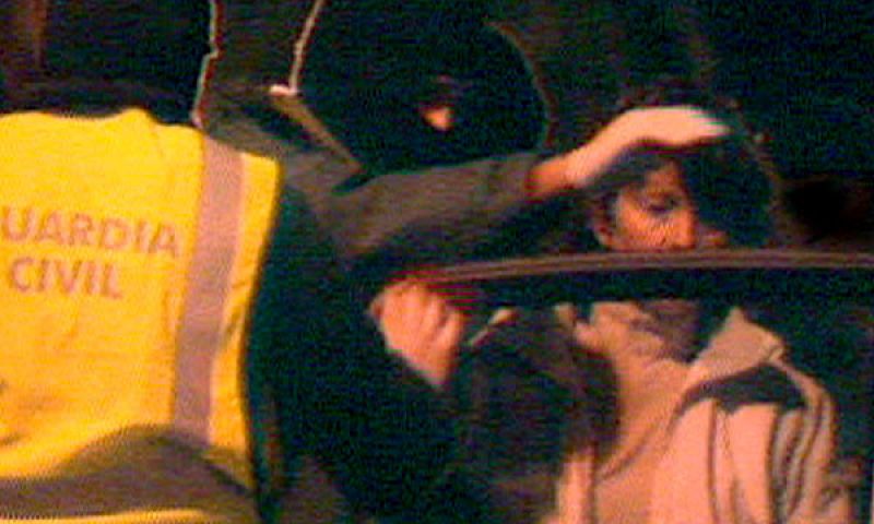  Baltasar Garzón envía a prisión a las acusadas de pagar el impuesto revolucionario a ETA.