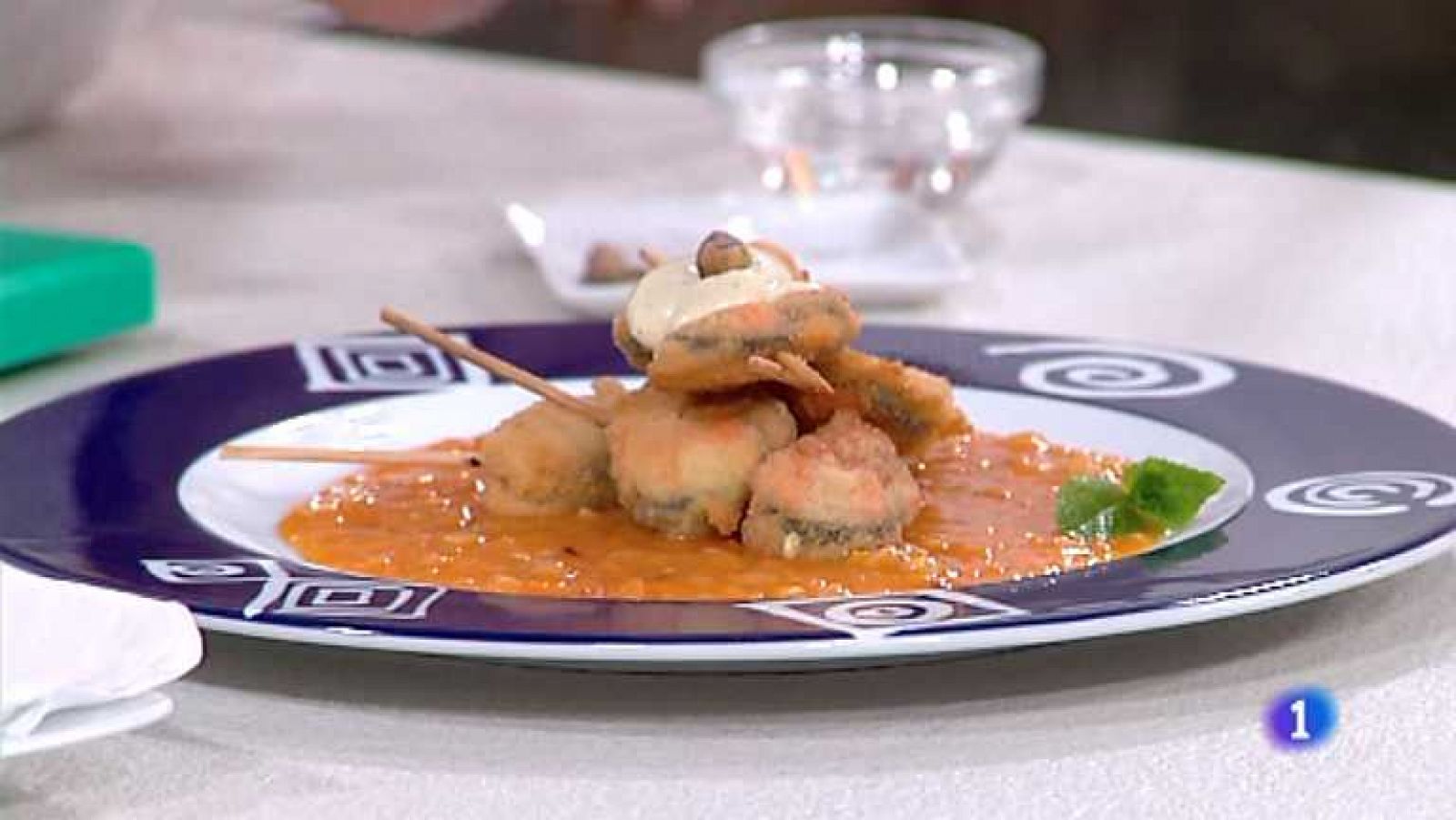Cocina con Sergio - Brochetas de mejillones empanados con alioli de pistachos - Ver ahora 