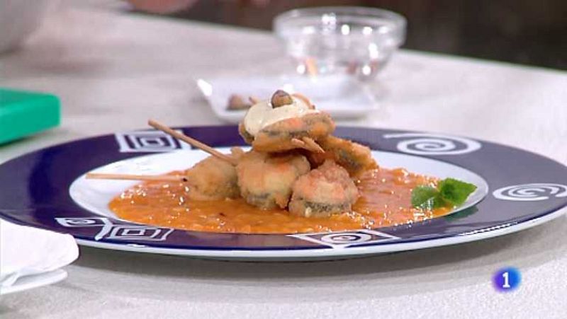 Cocina con Sergio - Brochetas de mejillones empanados con alioli de pistachos - Ver ahora