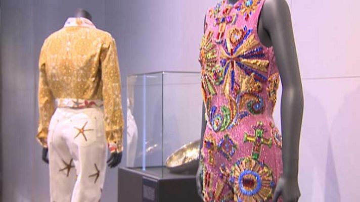 Telediario 1 - Diseños de Gianni Versace