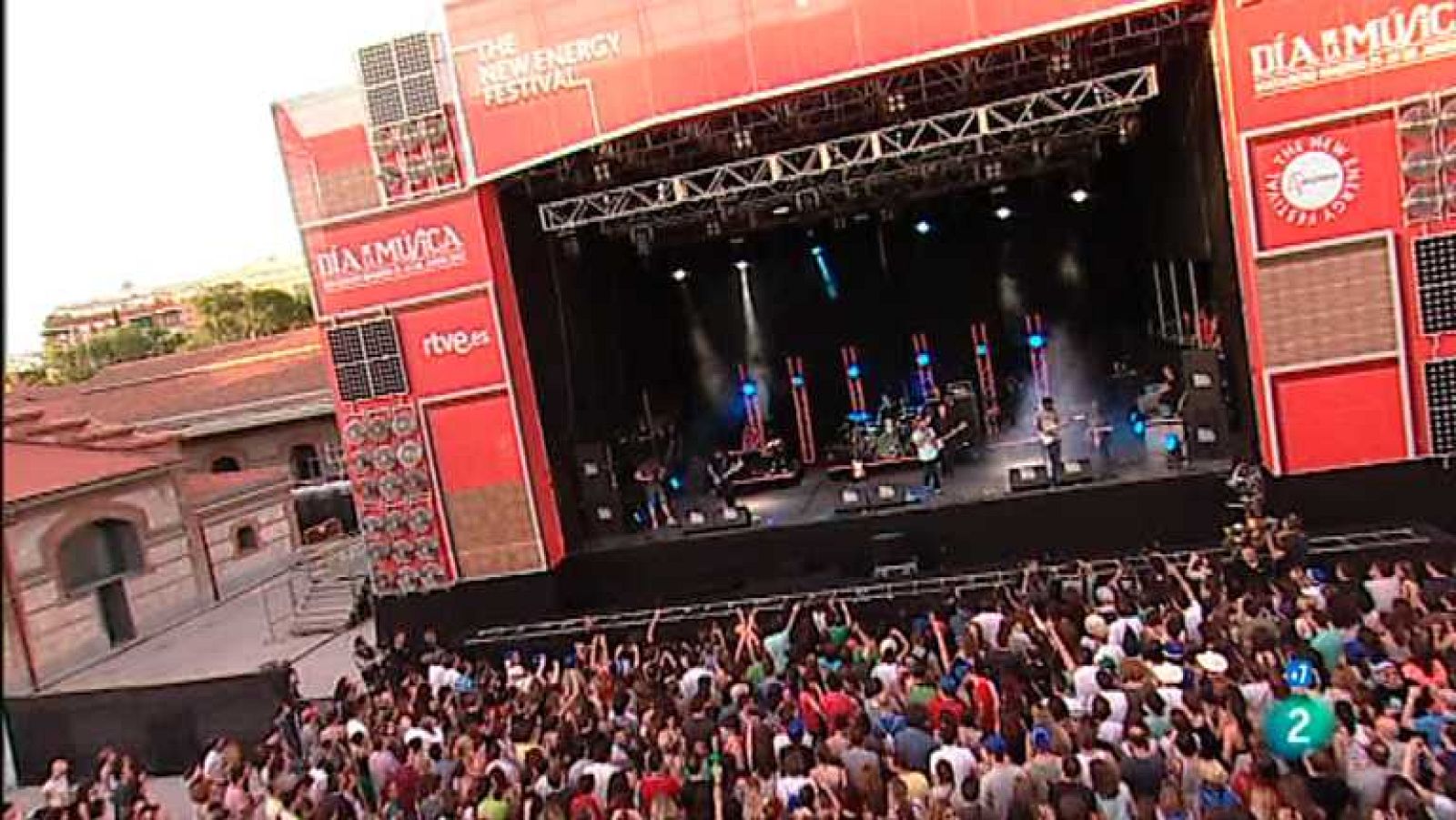 Festivales de verano: Día de la Música 2012 - Love of Lesbian - Ver ahora