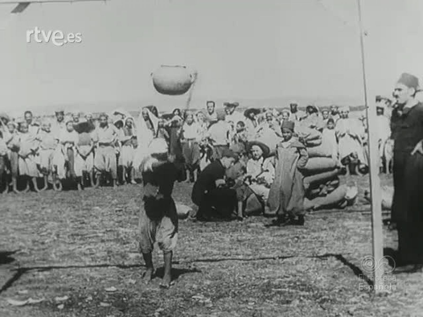 NOT N 135 B - NO-DO | Ver