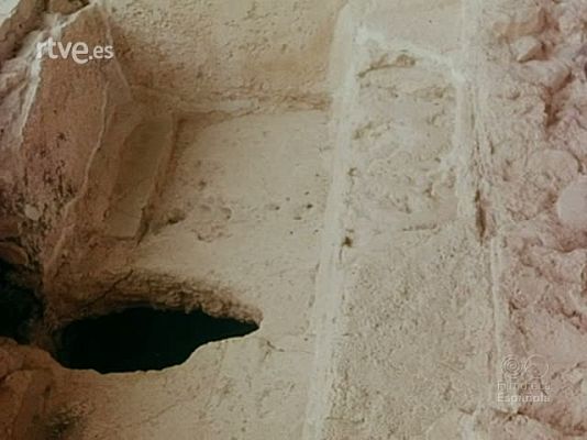 NO-DO - NOT N 1877 .