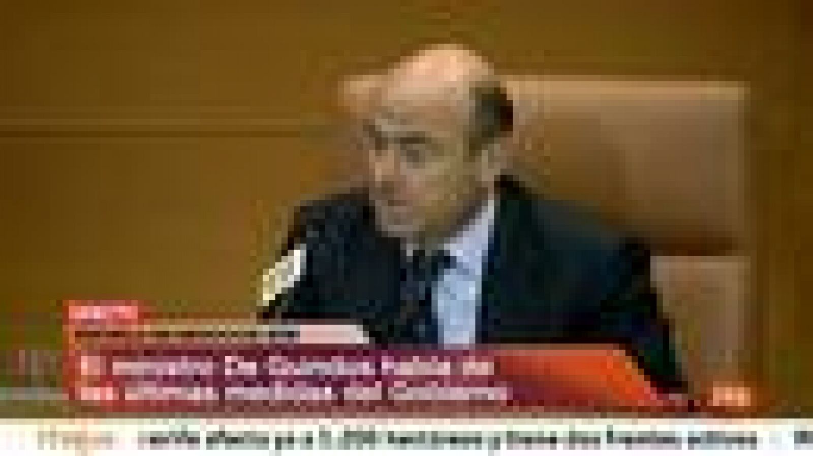 Informativo 24h: De Guindos pide a los directos de las grandes empresas que se bajen los sueldos  | RTVE Play