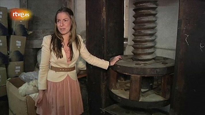 Conectando España - Ezcaray - Una prensa antigua