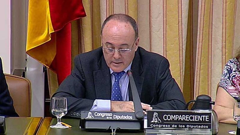 Luis María Linde se muestra partidario de liquidar entidades no viables