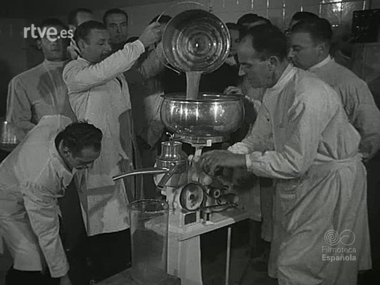 NOT N 256 B - NO-DO | Ver