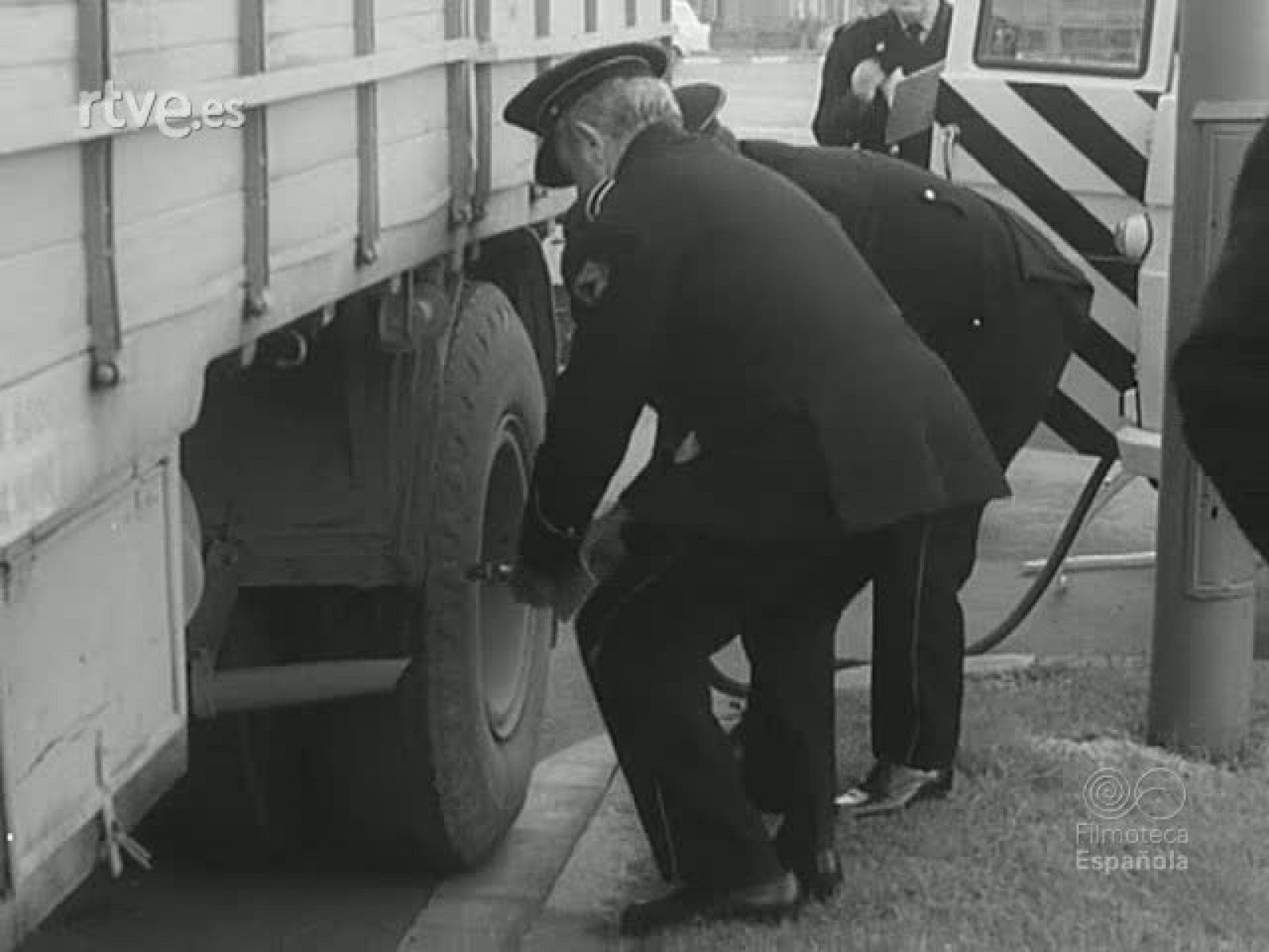 NOT N 1694 B - NO-DO | Ver